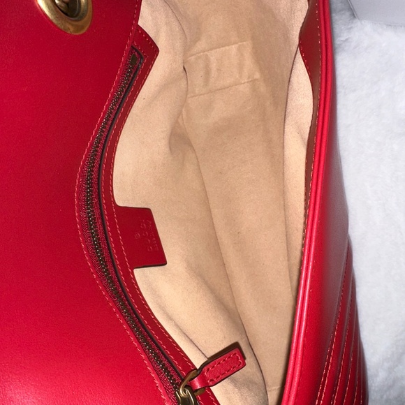 GUCCI MARMONT RED LEATHER SHOULDER/CROSSBODY BAG - Picture 16 of 16